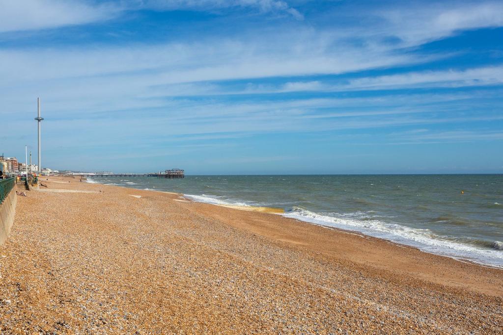 Apartment in Hove - More