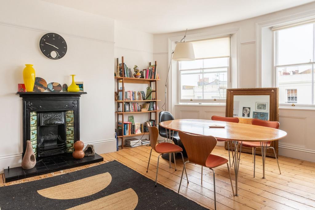 Apartment in Hove, Brighton and Hove - View 3
