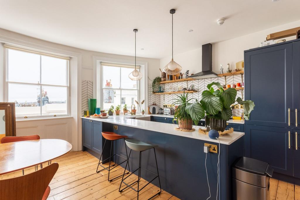 Apartment in Hove, Brighton and Hove - View 2