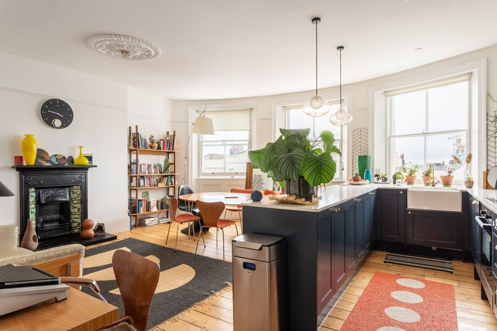 Apartment in Hove, Brighton and Hove - View 5