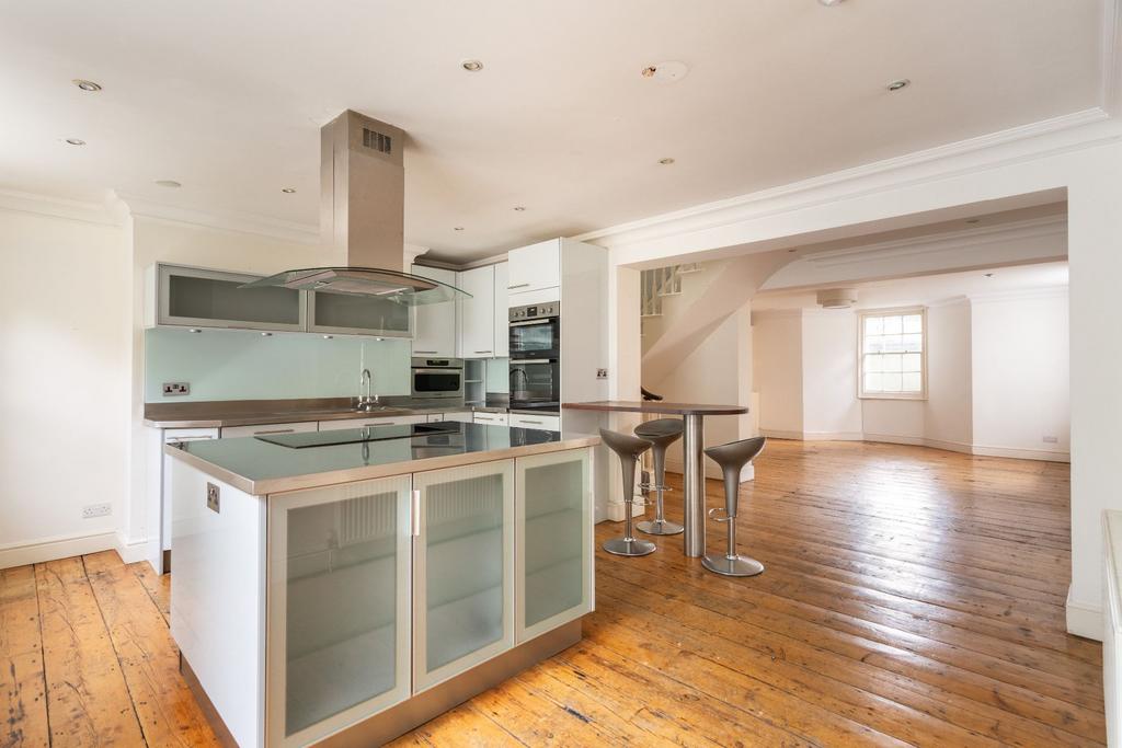 House in Brighton - View 3