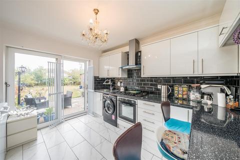 3 bedroom semi-detached house for sale, Harley Crescent, Harrow