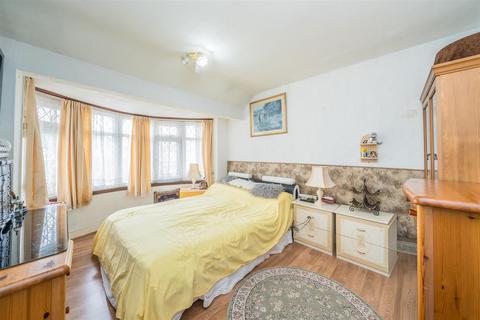 3 bedroom semi-detached house for sale, Harley Crescent, Harrow