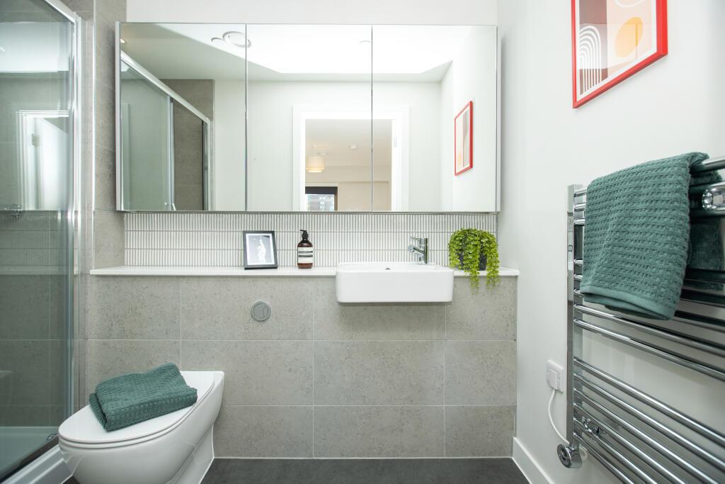 Apartment in Reading, Berkshire - View 5