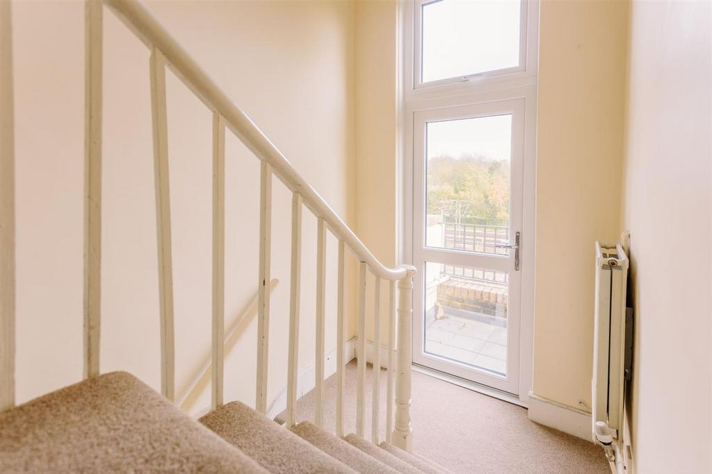 Apartment in London - View 3