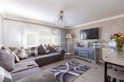 2 bedroom apartment for sale, Borderside, Slough SL2