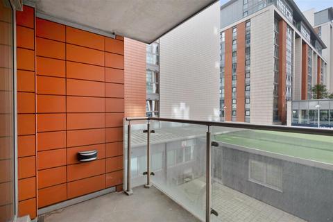 1 bedroom apartment for sale, The Oxygen, Royal Victoria Dock