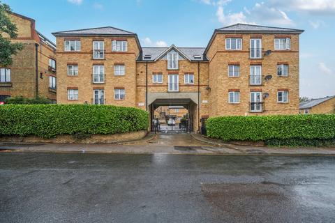 2 bedroom maisonette for sale, Silverdale, London