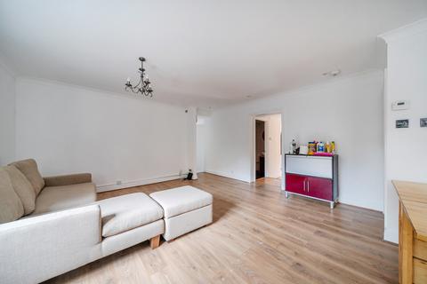 2 bedroom maisonette for sale, Silverdale, London