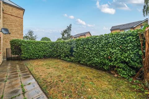 2 bedroom maisonette for sale, Silverdale, London