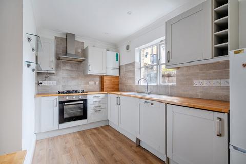 2 bedroom maisonette for sale, Silverdale, London