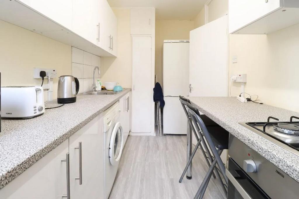 Apartment in London - View 4