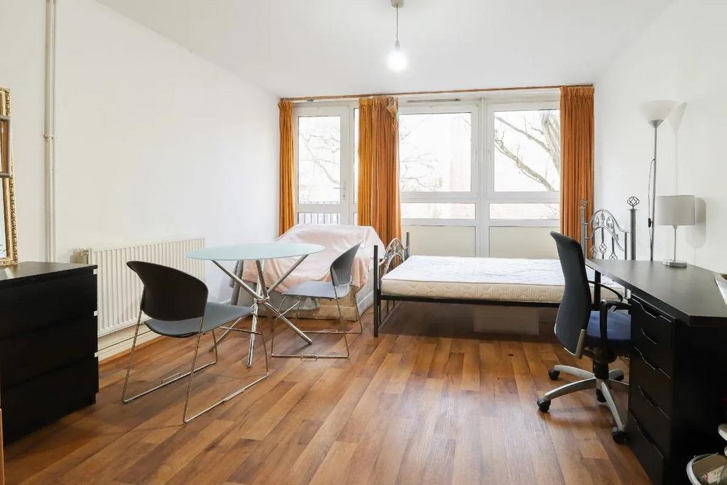 Apartment in London - View 5