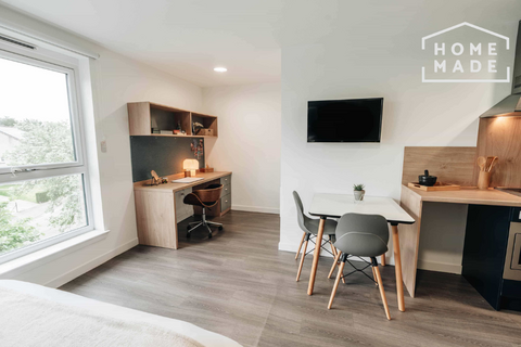 Studio to rent, Caledon Court, AB10