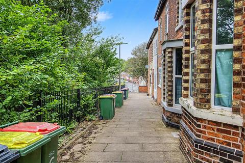 2 bedroom terraced house to rent, 2-Bed Terraced House to Let on West View Terrace, Preston