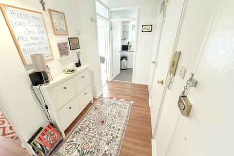 2 bedroom flat for sale, Brookside, Barnet EN4