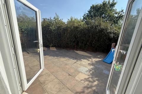 2 bedroom flat for sale, Brookside, Barnet EN4
