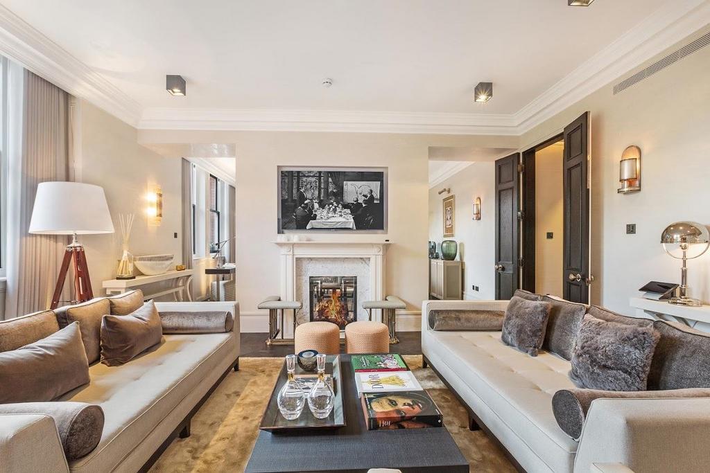 Apartment in Knightsbridge - View 2