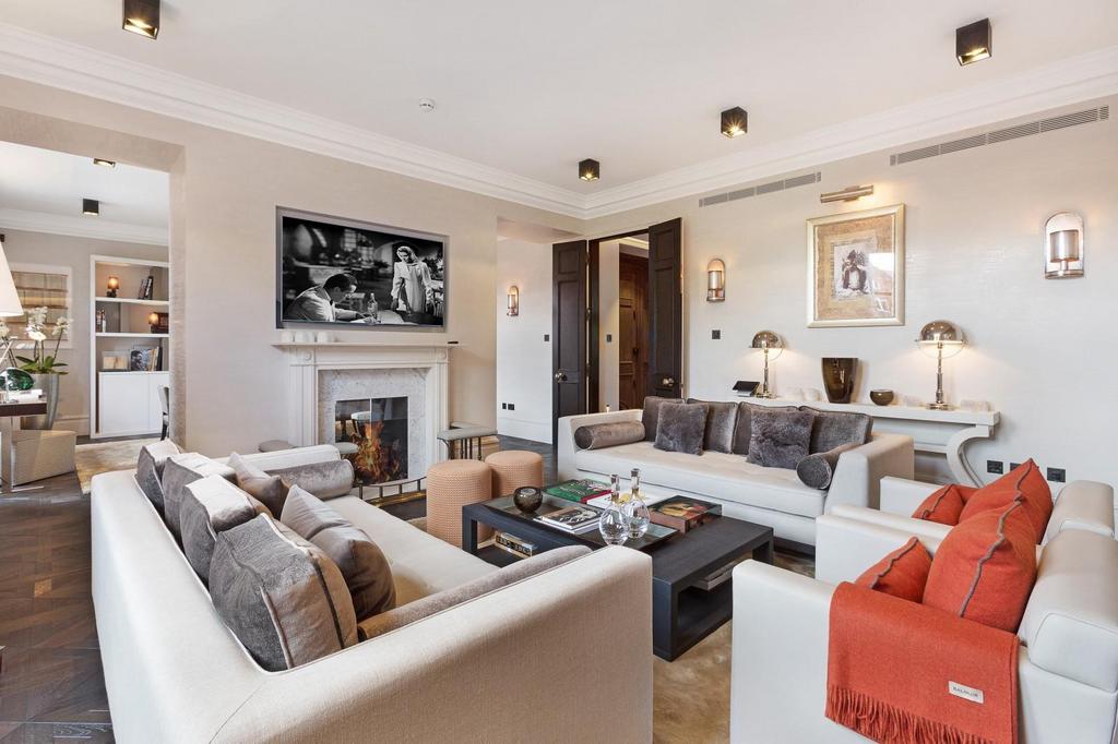 Apartment in Knightsbridge - View 3