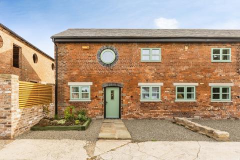undefined, Thornton Green Lane, Thornton-le-Moors, Chester, Cheshire, CH2