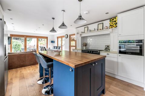 4 bedroom house for sale, Trodds Lane, Guildford, Surrey, GU1