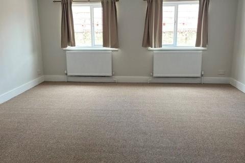 2 bedroom maisonette to rent, Lower Clapton Road, London E5