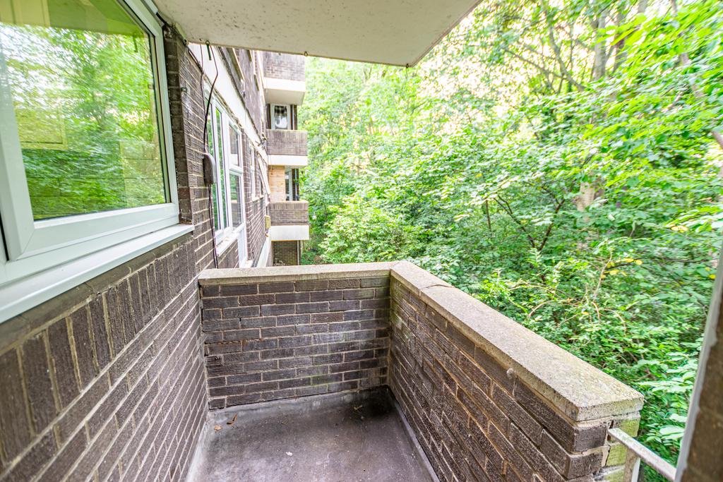 Apartment in Leeds - View 5
