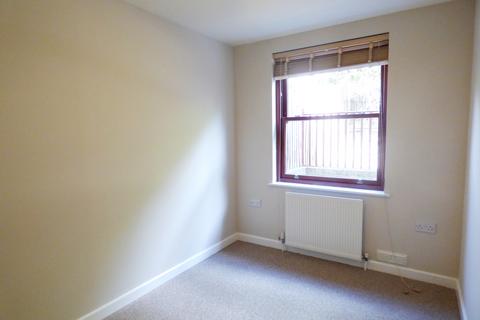 2 bedroom flat to rent, Chelmer Road, London E9