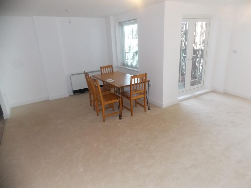 Apartment in London - View 3