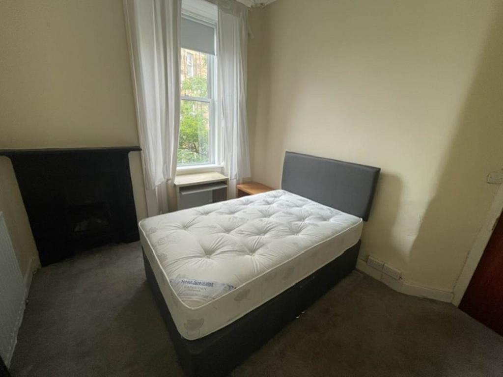 Apartment in Edinburgh - View 2