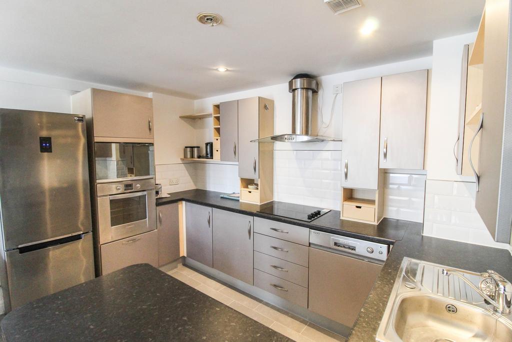 Apartment in Manchester, City Centre - View 4