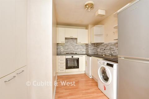 2 bedroom ground floor flat for sale, Festival Court, Sutton SM1