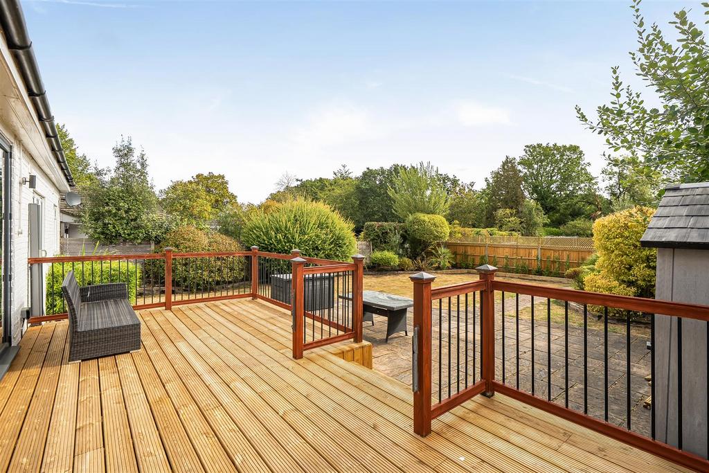 House in East Horsley - View 2