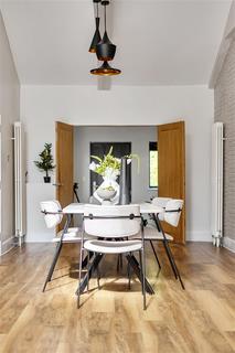 4 bedroom detached house for sale, Forest Lane, East Horsley