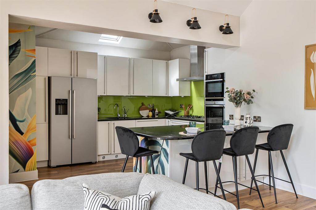 House in East Horsley - More