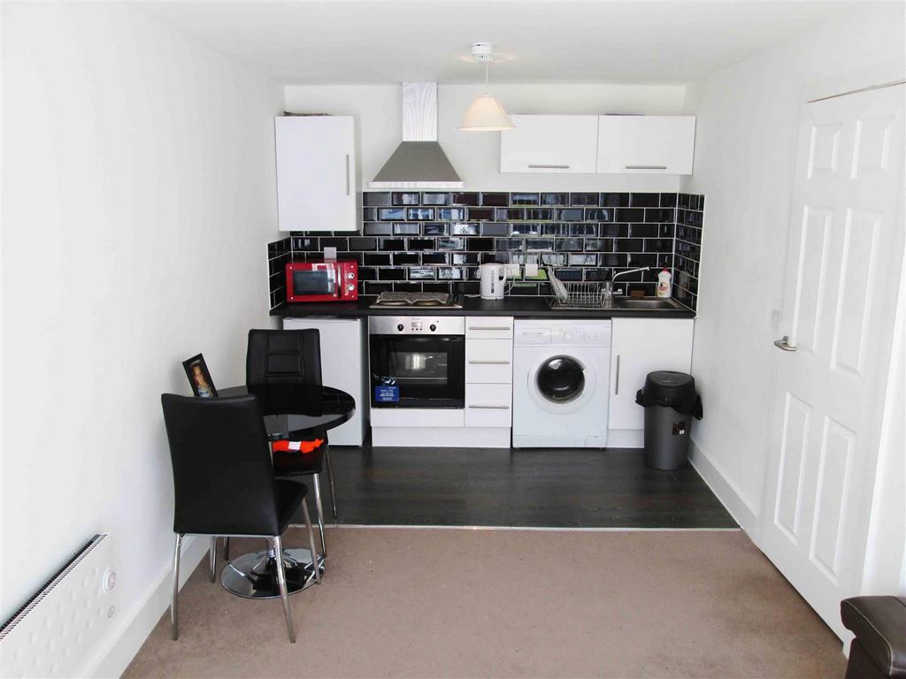 Apartment in Manchester - View 3