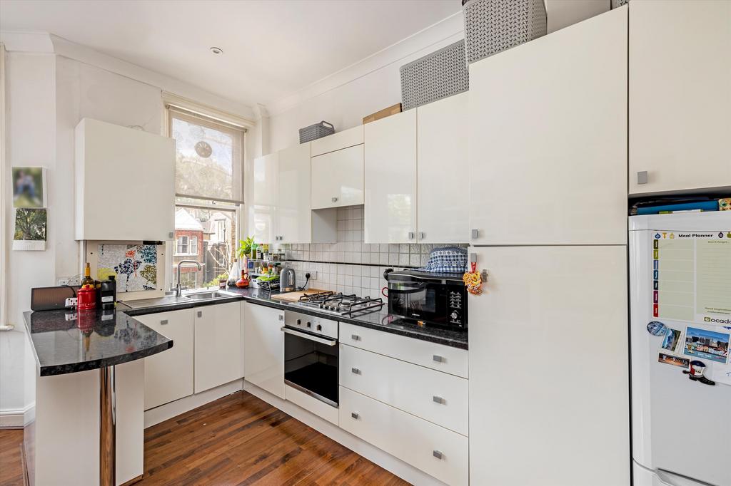 Apartment in London - View 2