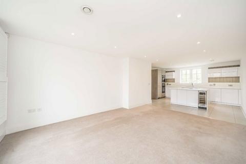 2 bedroom flat for sale, Ashridge Close, London N3