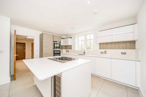 2 bedroom flat for sale, Ashridge Close, London N3