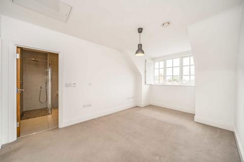2 bedroom flat for sale, Ashridge Close, London N3