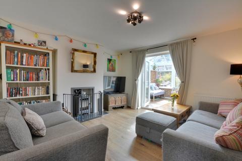 4 bedroom semi-detached house for sale, Careys Wood, Horley, RH6