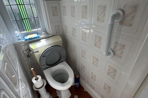 3 bedroom semi-detached house for sale, Bates Avenue, Darlington