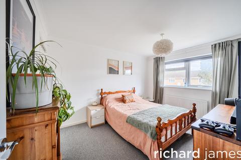 2 bedroom terraced house for sale, Bellver, Toothill, Swindon, SN5
