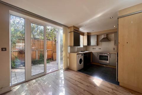 undefined, Clifden Road, Clapton, E5 0LR