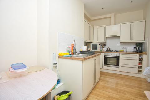 2 bedroom flat for sale, Caves Court, Worthington Street, Dover, Kent, CT16