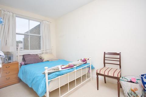 2 bedroom flat for sale, Caves Court, Worthington Street, Dover, Kent, CT16