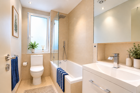 2 bedroom flat for sale, Roxborough Avenue, Harrow HA1
