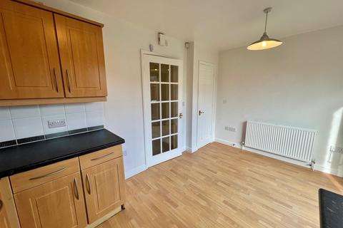 2 bedroom end of terrace house to rent, Coppice Drive, Huddersfield