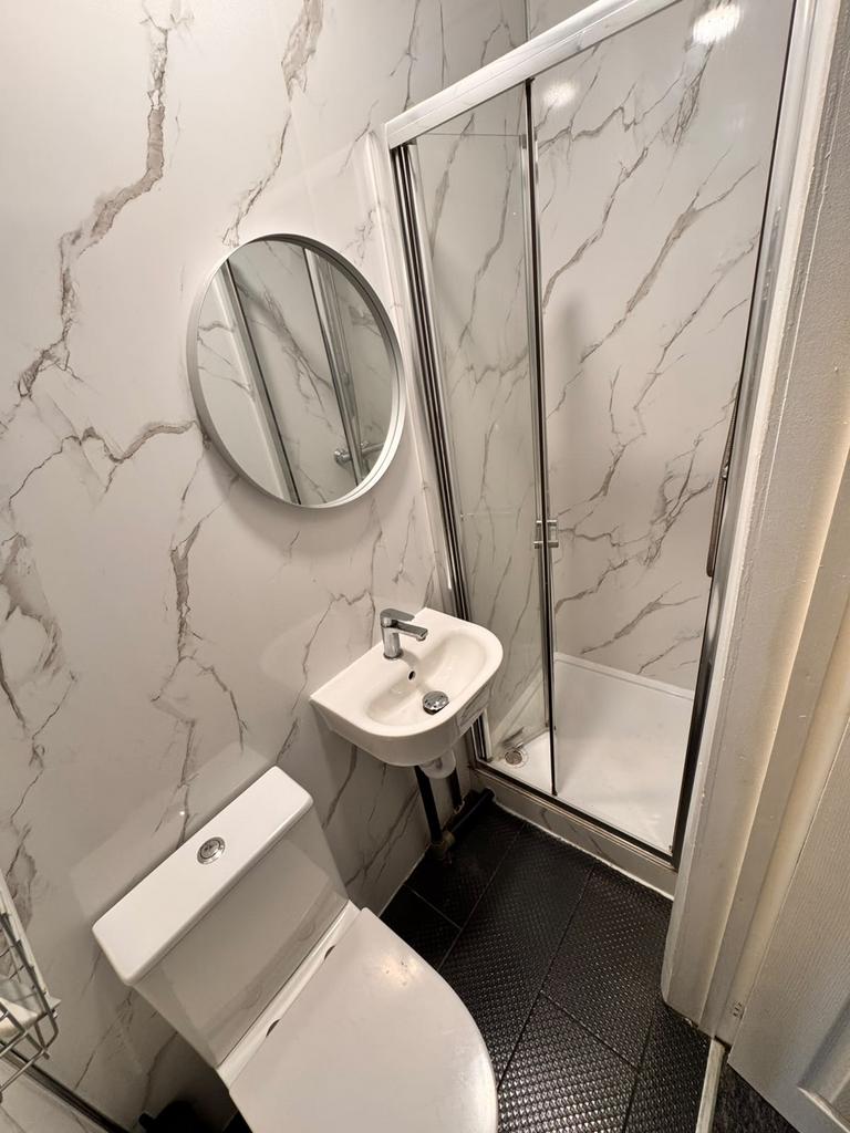 House in London - View 5