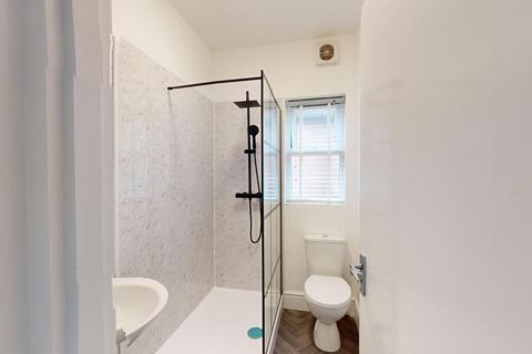 6 bedroom house to rent, Mabfield Road, Manchester M14